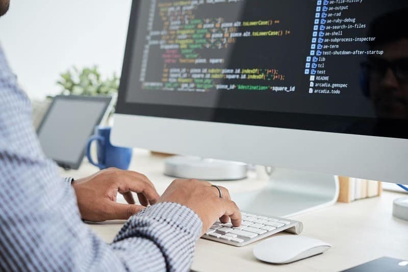 Développement web offshore : comment WebAssembly révolutionne la performance des applications web ?